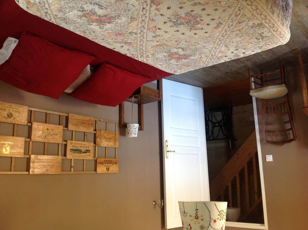 La Petite Madeleine Hotel Castillon-la-Bataille Room photo